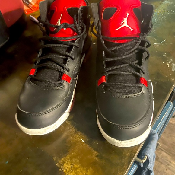 Jordan flys - Picture 2 of 3